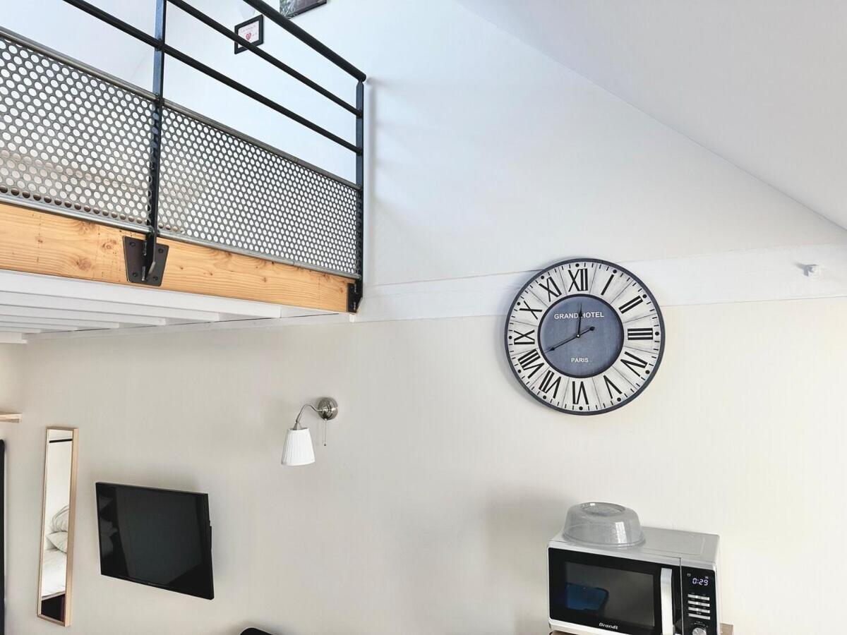 Le Patio De Loiseau Apartment เลอม็องส์ ห้อง รูปภาพ